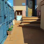 Golden House شقة *