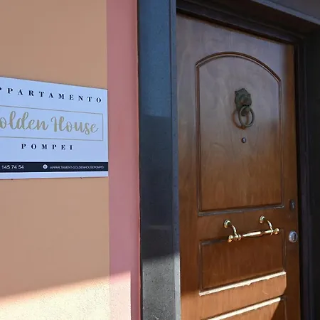 Apartament Golden House *