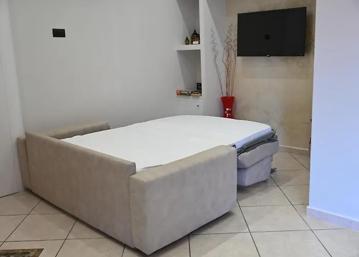 Golden House Apartament Pompeja