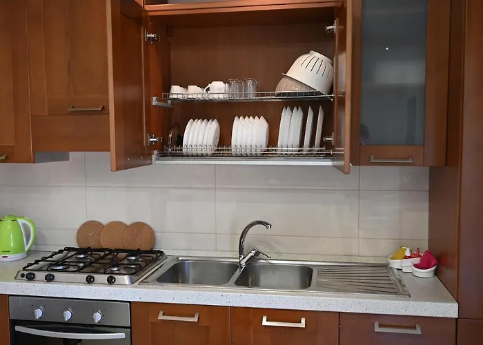 Golden House Apartament *