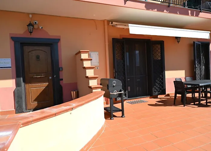 Golden House Apartament Pompeja