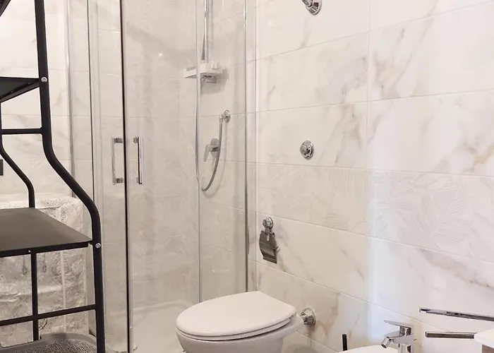 Golden House Apartament Pompeja